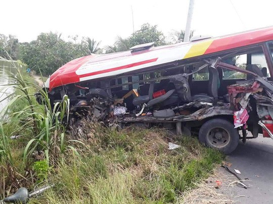 Tai nạn nghiêm trọng trên tuyến tránh Cai Lậy, 9 người bị thương Tai nạn nghiêm trọng trên tuyến tránh Cai Lậy, 9 người bị thương