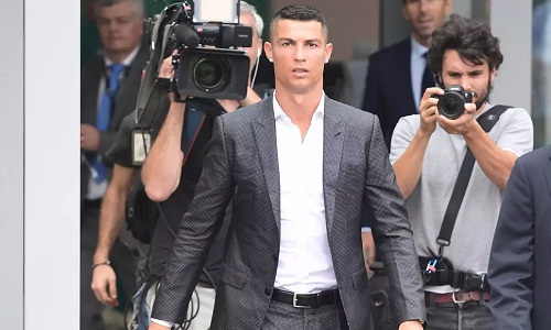 HLV Juventus khẳng định Ronaldo sẽ đá vị trí sở trường