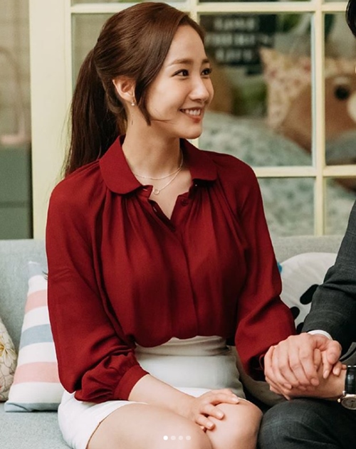 4 kiểu sơ mi được thư ký Kim lăng xê, kiểu nào cũng xinh và dễ mặc