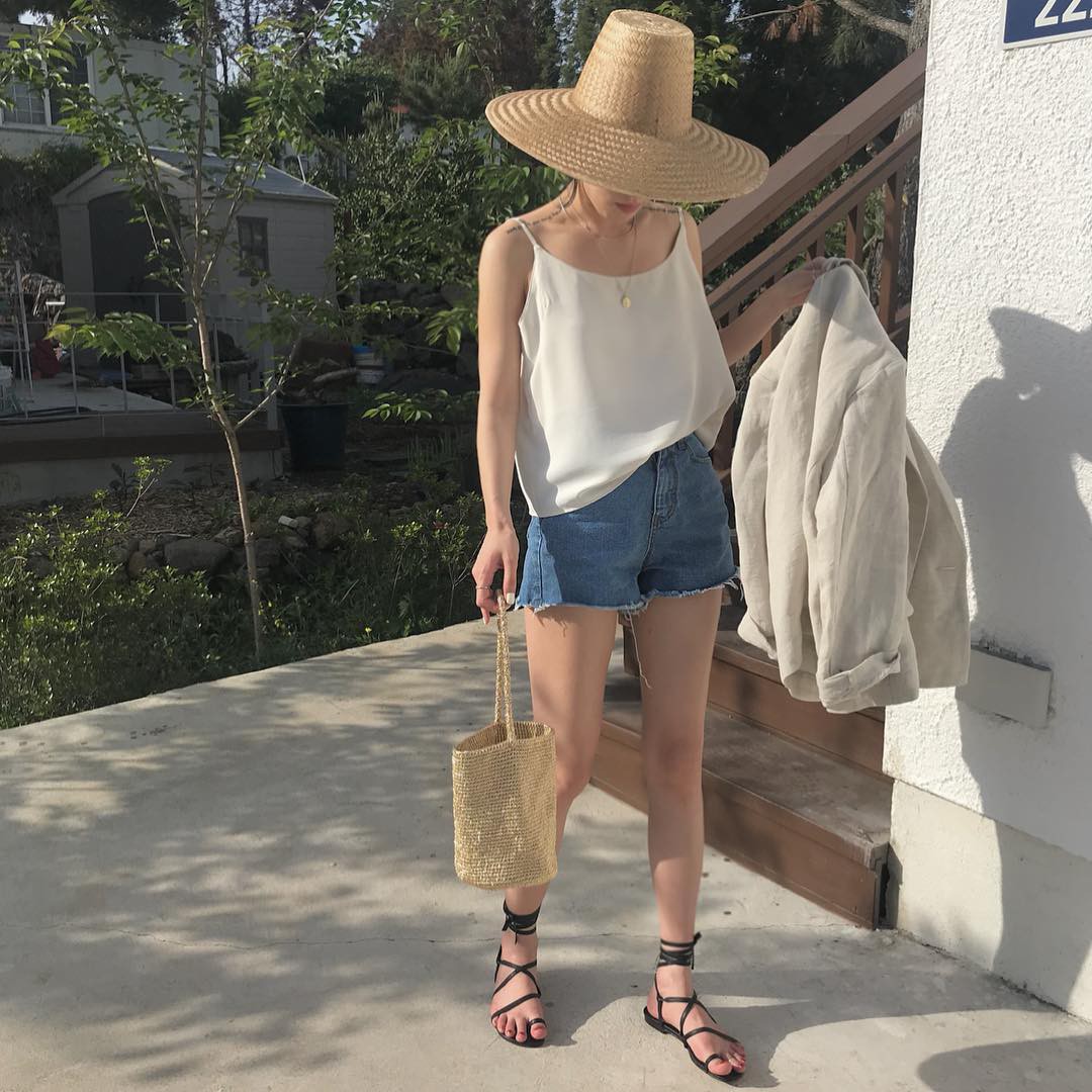 Quanh đi quẩn lại là hết hè, các nàng hãy tranh thủ khoe dáng với loạt items mát mẻ, sexy hết cỡ này