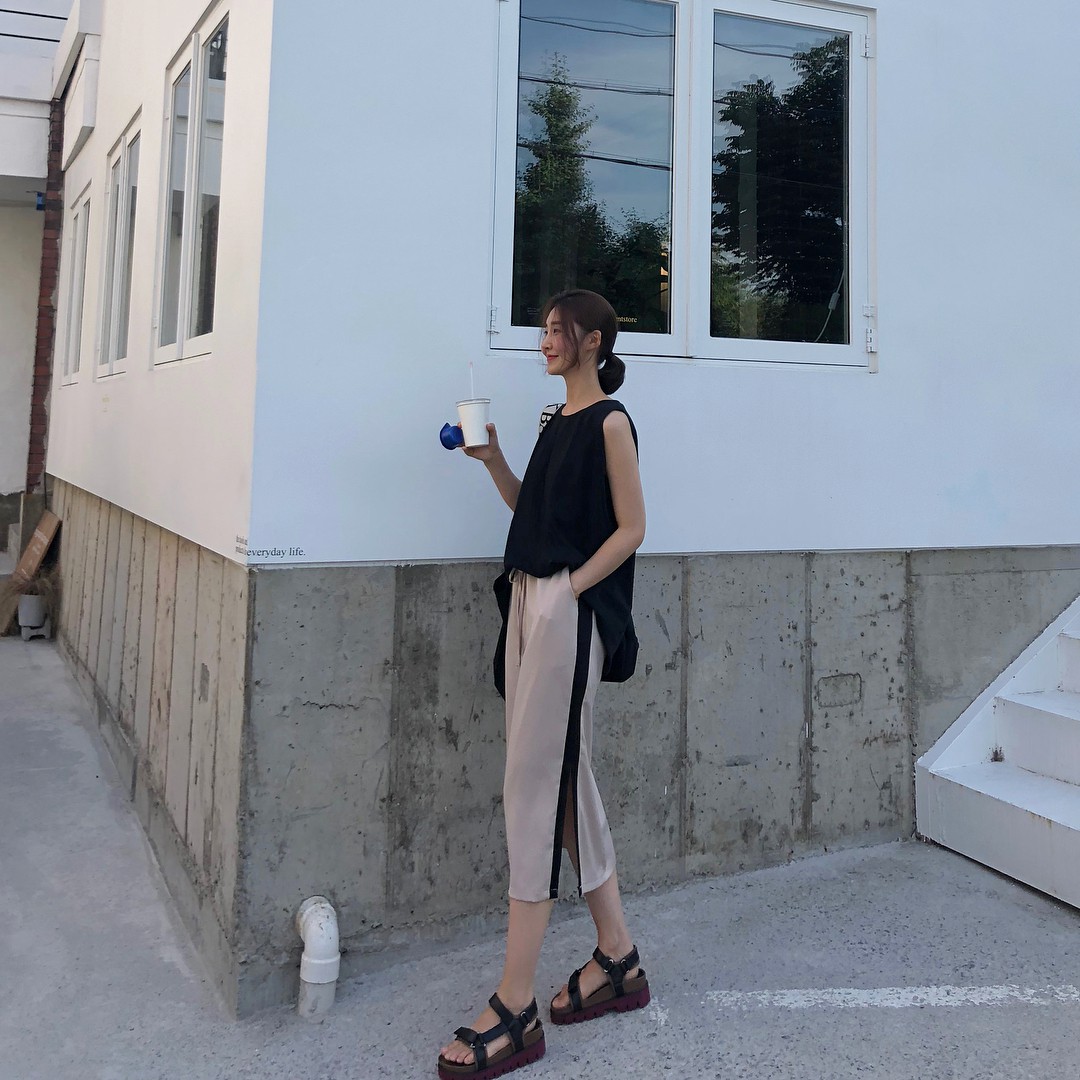 Quanh đi quẩn lại là hết hè, các nàng hãy tranh thủ khoe dáng với loạt items mát mẻ, sexy hết cỡ này