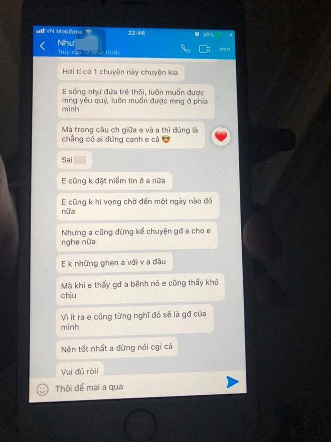 Vụ tố ngoại tình hot nhất MXH hôm nay: Vợ trẻ cay đắng nhìn tình địch đến dự đầy tháng con, vừa hết cữ đã ngậm ngùi ly hôn