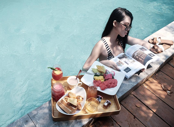 Hot trend khoe bữa sáng sang chảnh ở hồ bơi: Đỉnh cao của cuộc sống tận hưởng là đây! Hot trend khoe bữa sáng sang chảnh ở hồ bơi: Đỉnh cao của cuộc sống tận hưởng là đây!