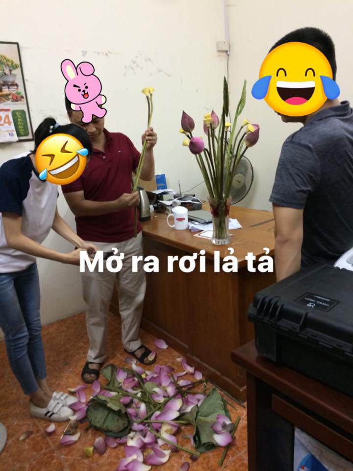 Anh chàng mua sen 3 lần bị lừa nhưng nghe người ta nói một câu, vẫn thấy Mình may chán