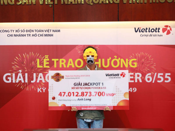 Trúng độc đắc Vietlott 47 tỷ: Khoảnh khắc đổi đời của anh xe ôm nghèo