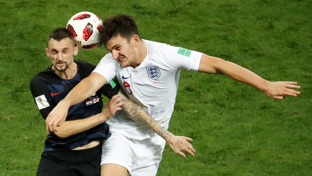 Harry Maguire sẽ tỏa sáng hay trở thành Lindelof ở MU?