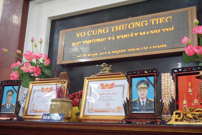 Thi thể hai phi công máy bay Su-22 được đưa về đài hoá thân Hoàn vũ