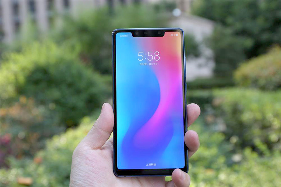 Loạt smartphone tầm trung đáng chú ý vừa về Việt Nam Loạt smartphone tầm trung đáng chú ý vừa về Việt Nam