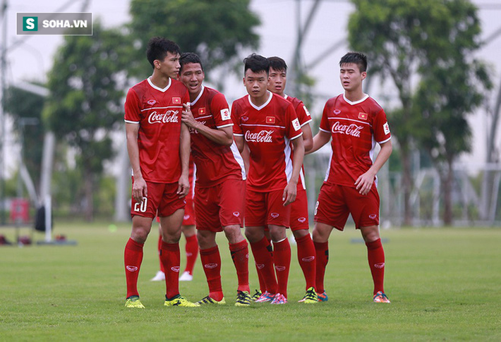 U23 Việt Nam luyện tuyệt chiêu như tuyển Anh, Đình Trọng báo tin vui cho thầy Park