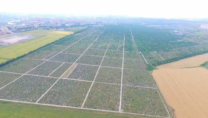 Bia mộ tráng lệ của trùm mafia Nga: Xa hoa đến lúc yên nghỉ