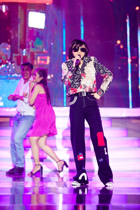 Gương mặt thân quen tập 8: Mr Đàm nổi da gà vì bản sao Hoài Linh, Kim Oanh lại nhận xét ngược hai vị giám khảo