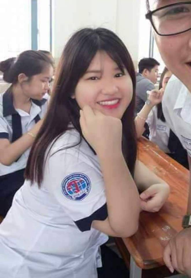 Từng bị bạn bè trêu chọc gọi là Happy Polla phiên bản Việt, cô gái lột xác ngỡ ngàng thành hot girl