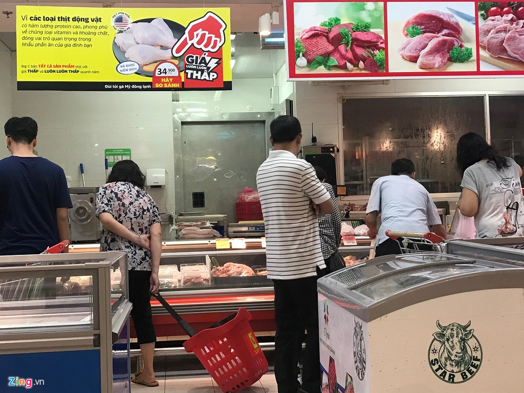 Gà dai không đầu, không nội tạng giá siêu rẻ vào siêu thị