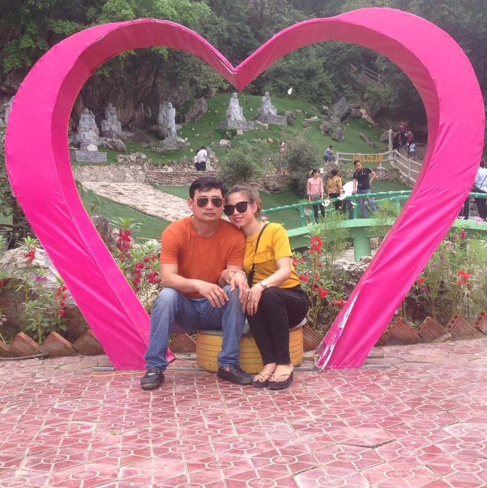 Chàng trai khóc nức nở nhận lại 200 triệu đồng bỏ quên từ chủ quán cháo