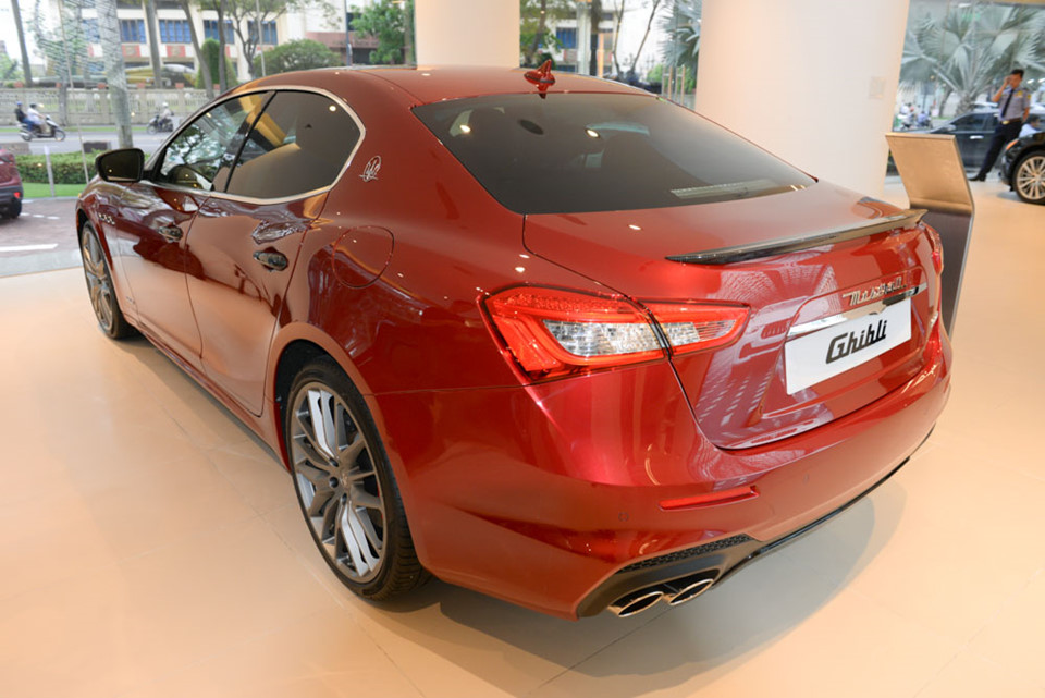 Maserati Ghibli GranSport 2018 đầu tiên xuất hiện tại Việt Nam