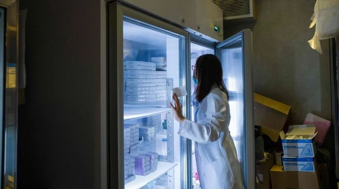 Bê bối vaccine giả - dân TQ đổ xô về Hong Kong tiêm ngừa cho con