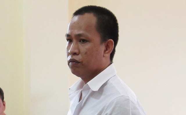 Hy hữu: Hoãn xử tử tù vì tên cha bị cáo... sai