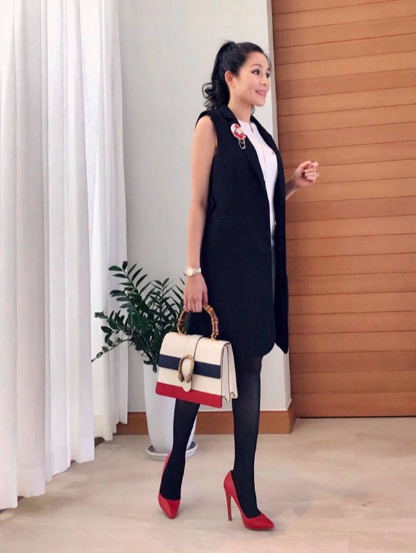 Khác xa chồng, vợ Quyền Linh là dân chơi hàng hiệu máu mặt