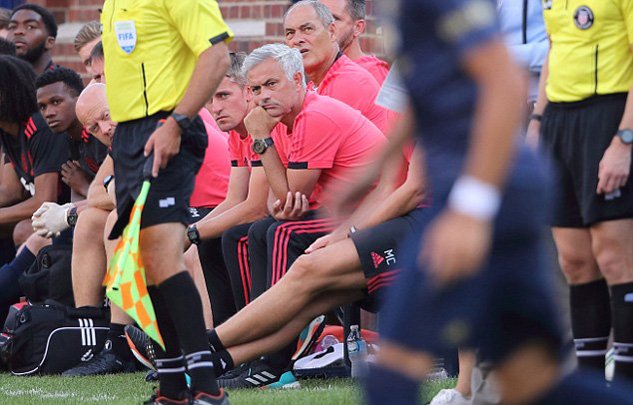 Căng thẳng Mourinho và sếp lớn MU đẩy lên đỉnh điểm