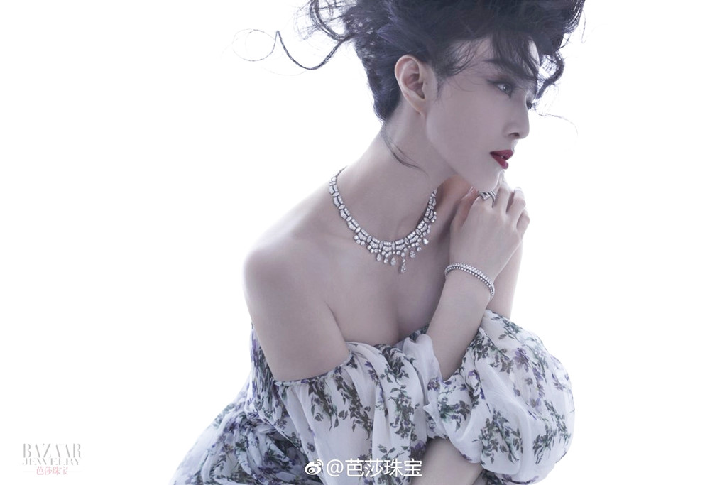 Sao Hoàn Châu cách cách: Kẻ tù tội, người vướng bê bối luật pháp