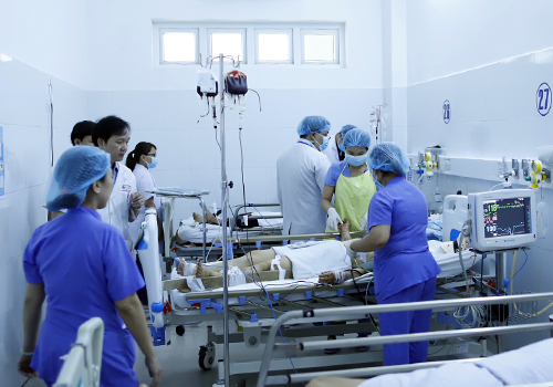 Hai người sống sót trong vụ xe rước dâu đấu đầu container đã hồi tỉnh