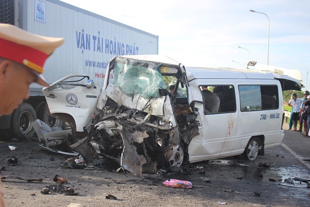 Hiện trường kinh hoàng vụ tai nạn khiến chú rể và 12 người đi rước dâu tử vong ở Quảng Nam