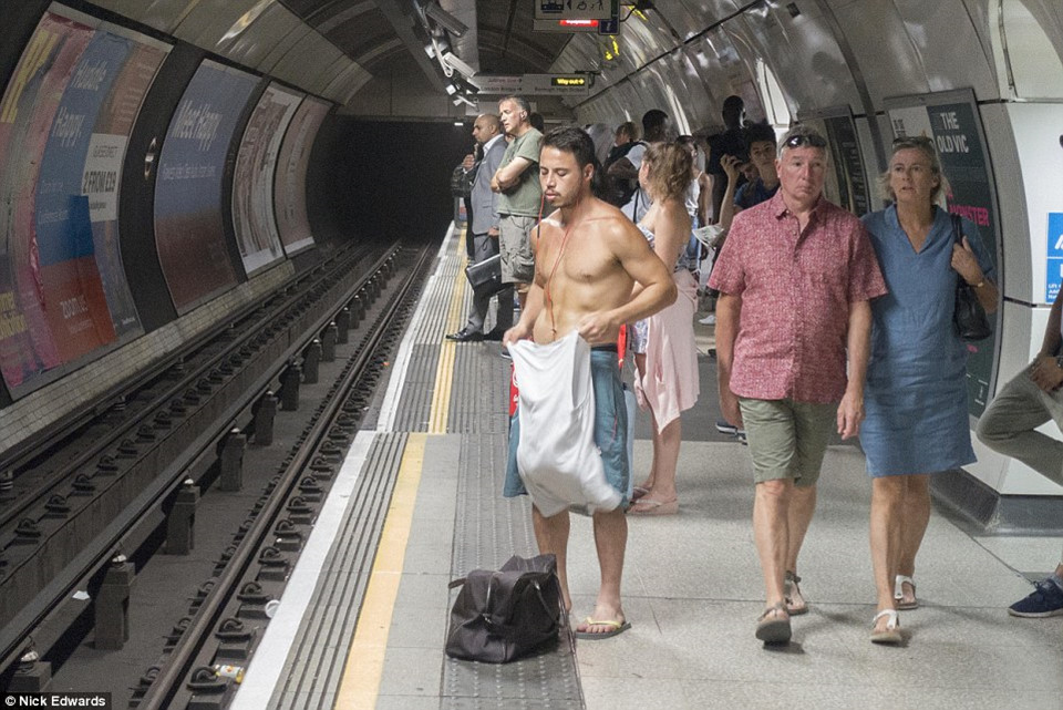 Nắng nóng kỷ lục tại châu Âu: Đức 4 tháng gần như không có mưa