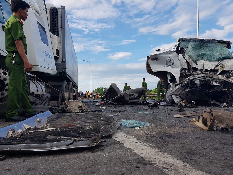 Vụ tai nạn 13 người chết: Nhói lòng ngày đám cưới ở nhà cô dâu