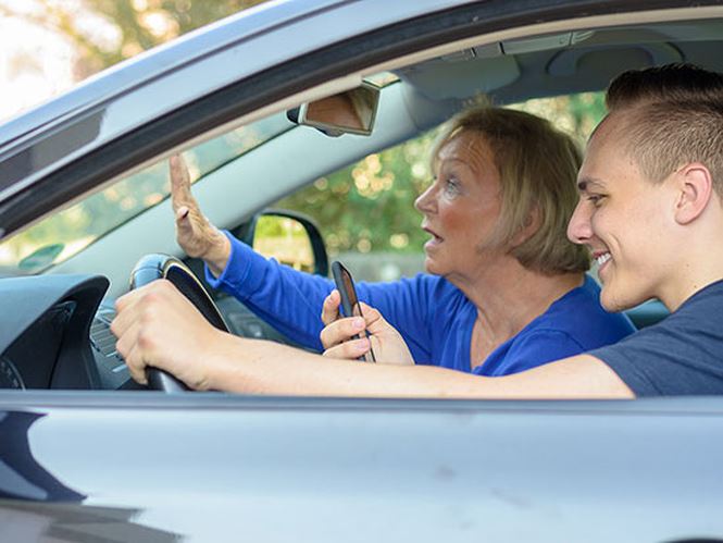 Kinh nghiệm lái xe đường dài tránh tai nạn thảm khốc