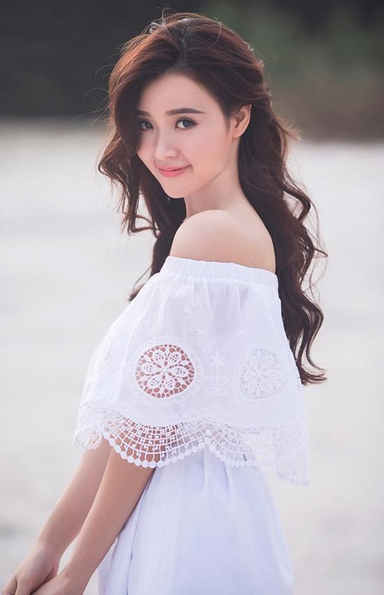 Kiểu đồ mặc vào là ngực bốc hơi nhưng sao Việt vẫn mê tít suốt mùa hè