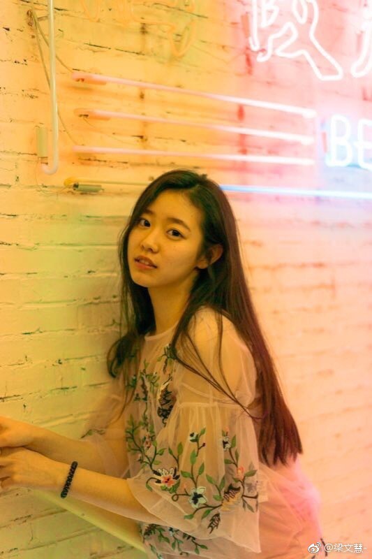 Hoa khôi của ngôi trường đào tạo minh tinh Châu Á: Xinh xắn, đáng yêu, cười 1 phát là đốn tim bao chàng trai