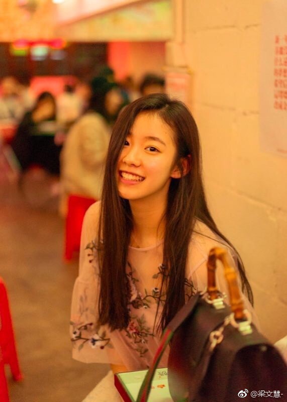 Hoa khôi của ngôi trường đào tạo minh tinh Châu Á: Xinh xắn, đáng yêu, cười 1 phát là đốn tim bao chàng trai