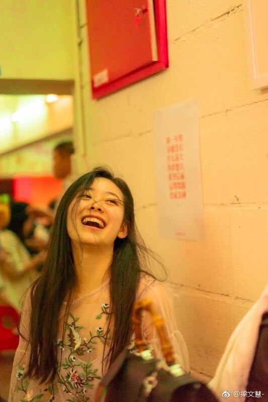 Hoa khôi của ngôi trường đào tạo minh tinh Châu Á: Xinh xắn, đáng yêu, cười 1 phát là đốn tim bao chàng trai