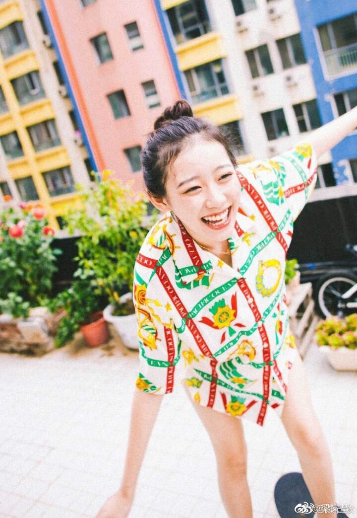 Hoa khôi của ngôi trường đào tạo minh tinh Châu Á: Xinh xắn, đáng yêu, cười 1 phát là đốn tim bao chàng trai