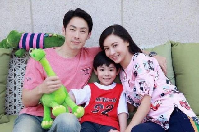 Vừa ly hôn tiểu thư Singapore, Ngô Kiến Hào đã vướng vào tin đồn hẹn hò với Trương Bá Chi