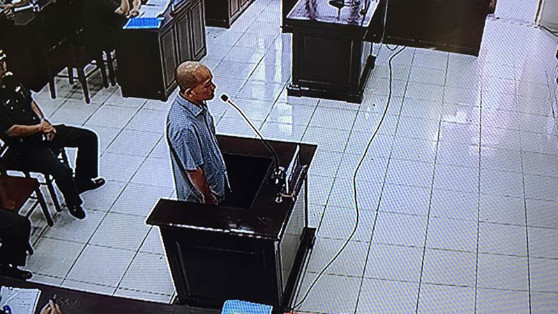 Út trọc Đinh Ngọc Hệ khai gì về việc mua bằng đại học giả?