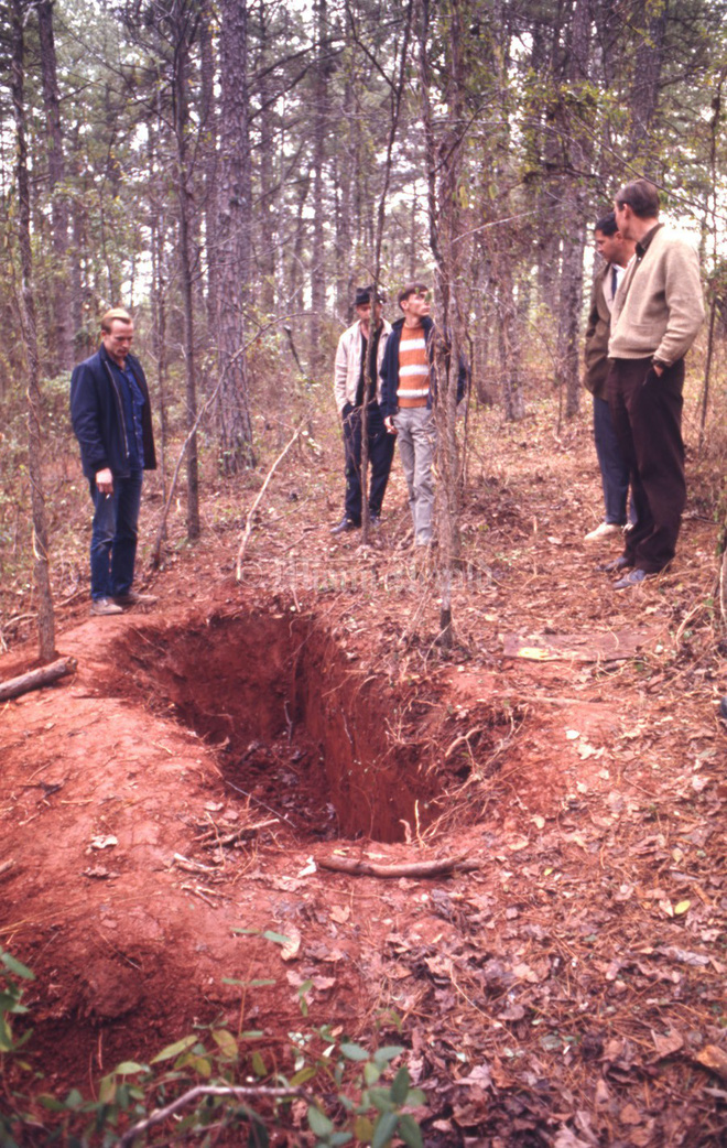 Kỳ án thế kỷ: Vụ án chiếc quan tài giữa rừng hoang và cô gái sống sót kỳ diệu sau 3 ngày bị chôn sống