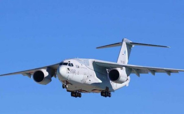 Nhật mua tên lửa hành trình tầm xa, máy bay tác chiến điện tử răn đe Trung Quốc