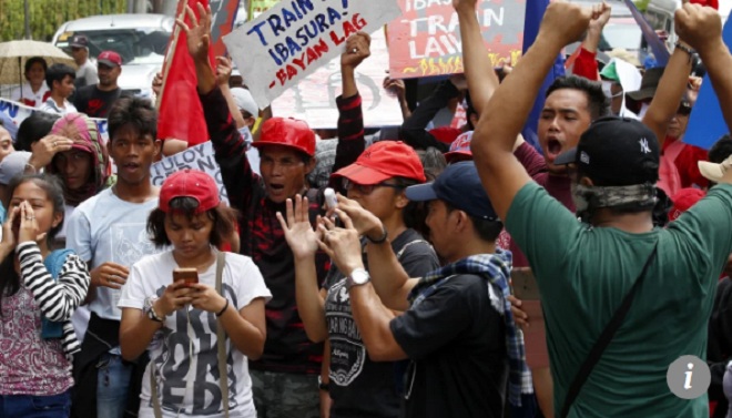 Máy bay Philippines liên tiếp bị TQ xua đuổi ở Biển Đông