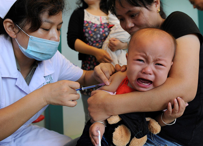 Trung Quốc mở rộng điều tra vụ vaccine rởm, tuyên bố xử phạt nặng