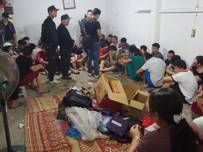 Triệt phá sới bạc, thu giữ gần 2 tỷ đồng