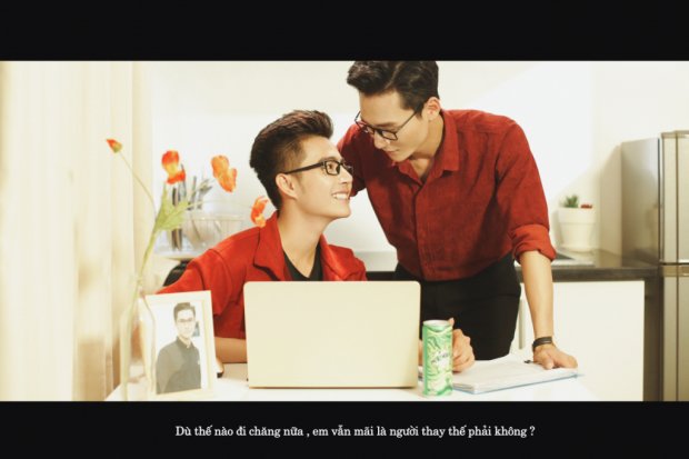 Dân mạng phát cuồng với nụ hôn ngọt lịm của thầy trò trong bộ phim đam mỹ đầu tiên của Việt Nam