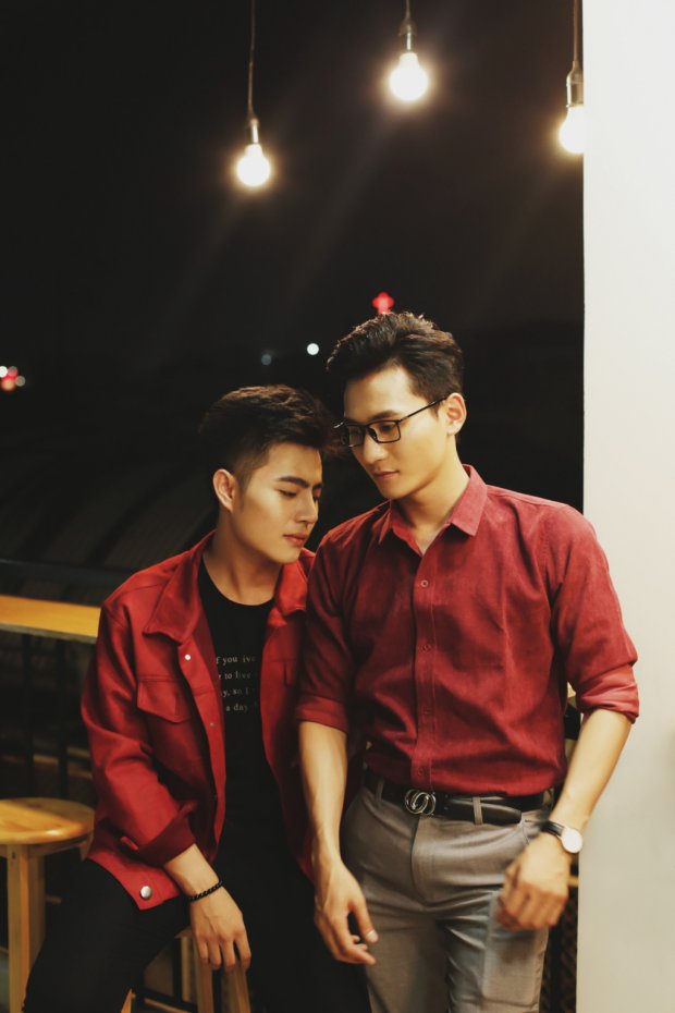 Dân mạng phát cuồng với nụ hôn ngọt lịm của thầy trò trong bộ phim đam mỹ đầu tiên của Việt Nam