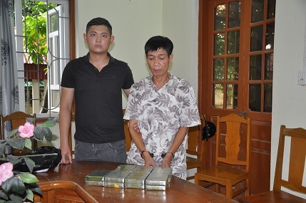 Ông trùm dùng siêu xe chở hàng cấm và cái kết