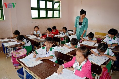 Vụ cắt hợp đồng hơn 1.400 giáo viên Cà Mau: Nỗi lo người mất việc