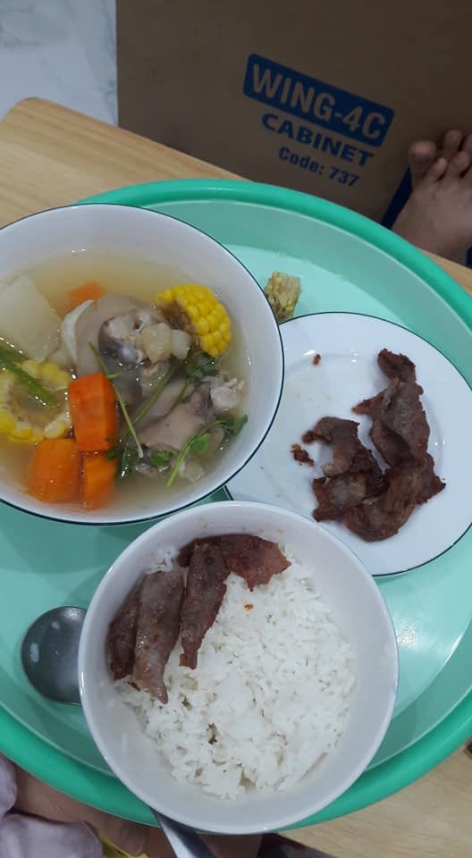 Khoe may mắn vì được mẹ chồng nấu cơm ngon trong kỳ ở cữ, nàng dâu Sài Gòn chẳng ngờ làm nổ ra tranh cãi