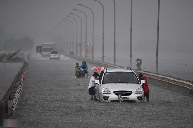 Hà Nội lý giải nguyên nhân ngập lụt nhiều ngày ở ngoại thành