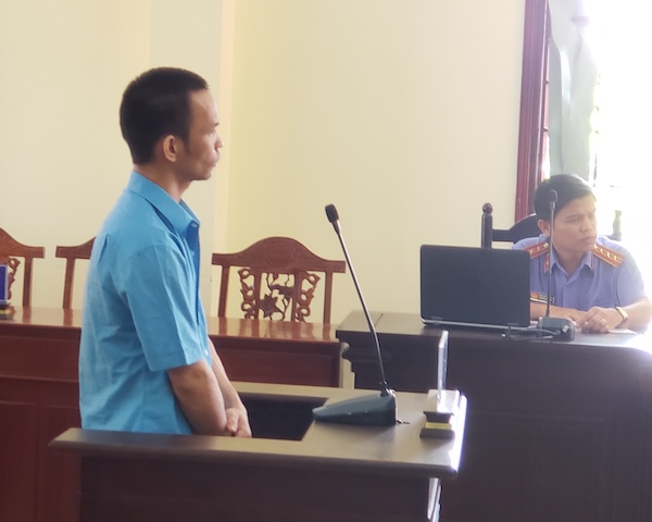 Tranh cãi lối đi, khóa trái cửa phóng hỏa định giết cả nhà hàng xóm