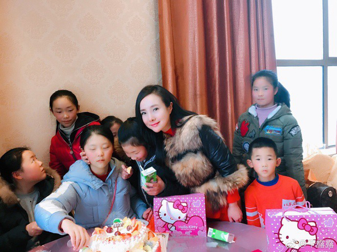 Sau khi bị đuổi khỏi showbiz, cuộc sống của Can Lộ Lộ hiện tại ra sao?