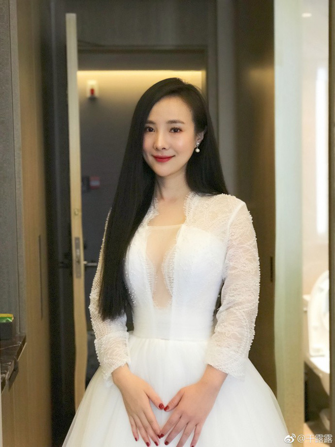 Sau khi bị đuổi khỏi showbiz, cuộc sống của Can Lộ Lộ hiện tại ra sao?